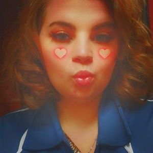 Meet your Posher, Courtney